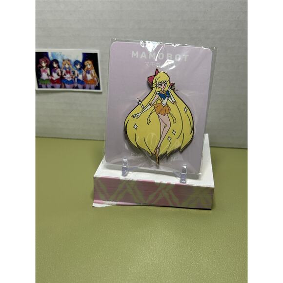 Mamobot Sailor Moon Anime Pin Sailor Venus Top Model Senshi - Picture 4 of 9